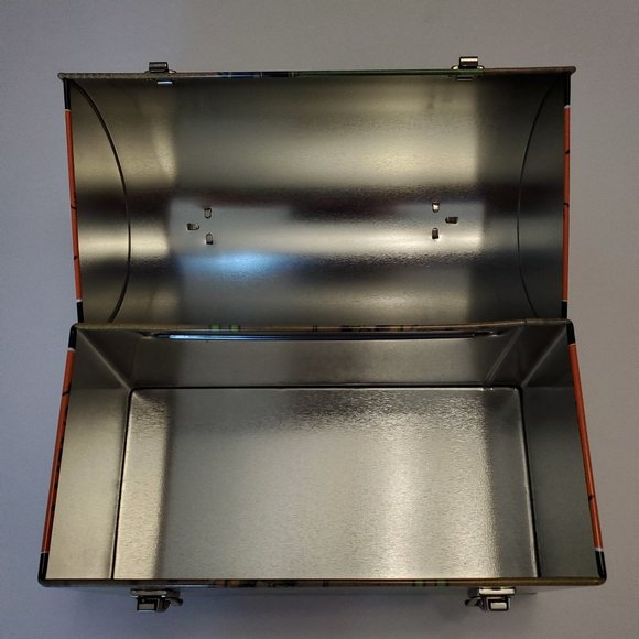 John Deere lunch box. - Picture 2 of 4